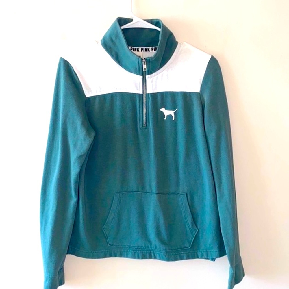 Pink Sweatshirt in jade green, size XS 🎋